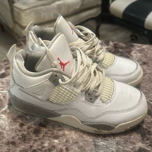 Jordan Gray and white